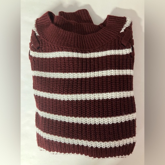 SO Women’s Pullover Sweater, Large, Burgundy/White Stripes, Casual, Knit Stitch - Picture 5 of 7